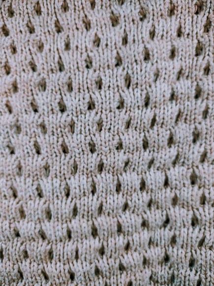 Victoria Secret Cable Knit Sweater Women's Size Medium Cream Colored EUC - Picture 5 of 11